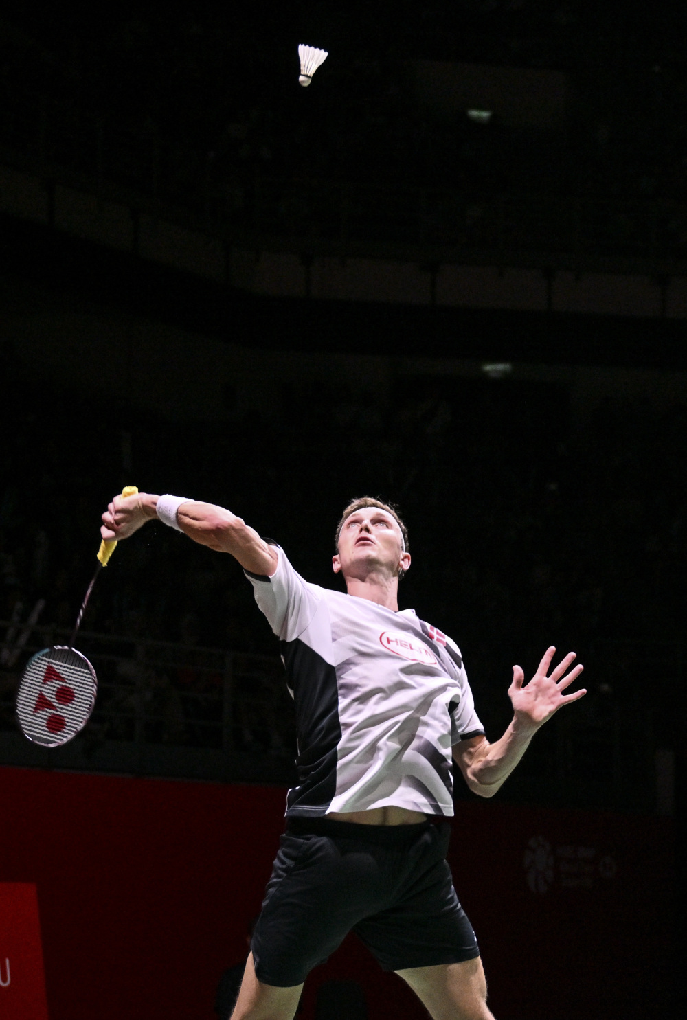 包含丹麦羽毛球队横扫法国羽毛球队，安赛龙打破历史纪录的词条