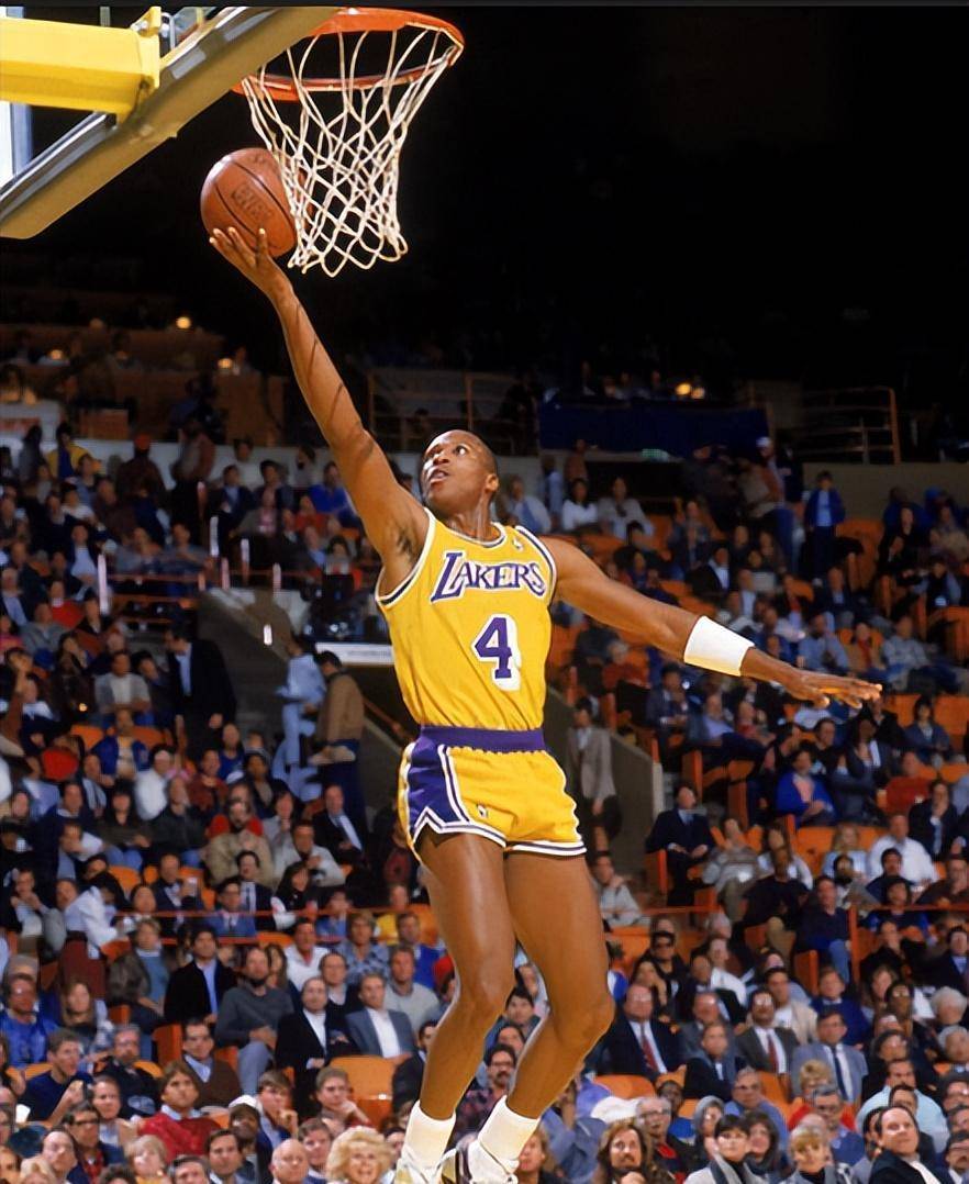 开云体育中国-湖人强势公牛，塔图姆制霸全场的简单介绍