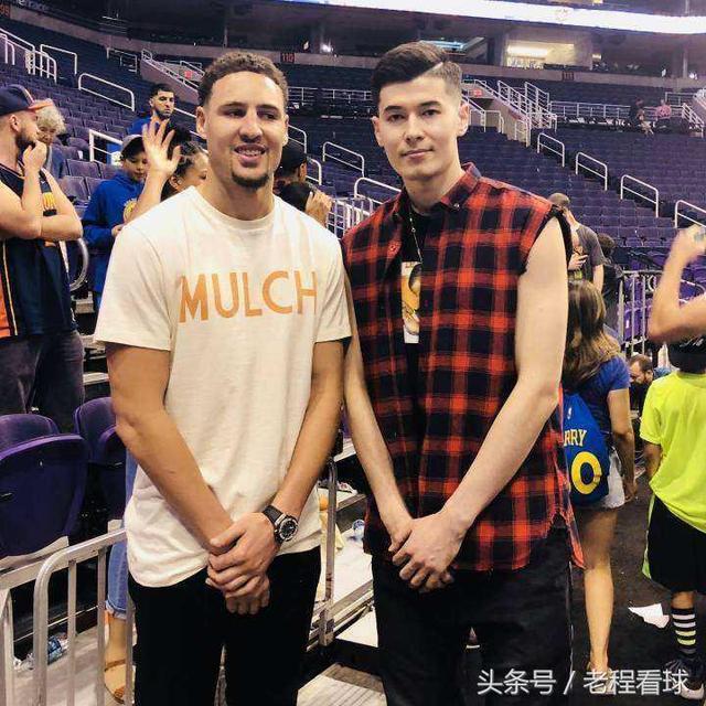 开云体育官网-立陶宛男篮爆冷雷霆，艾顿关键制胜