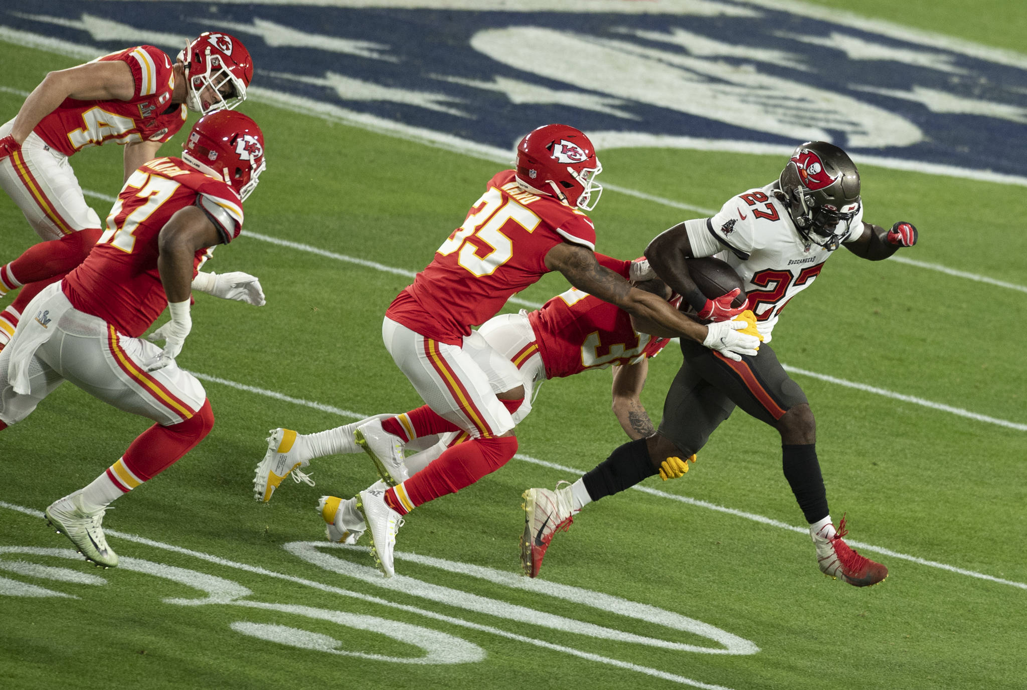 橄榄球赛事精彩瞬间盘点,年度回顾震撼登场 橄榄球赛事精彩瞬间盘点,年度回顾震撼登场