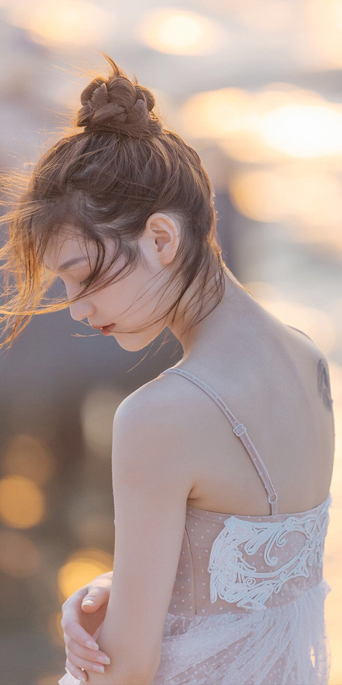 双日凌空，当东方新阳在美西峡谷升起