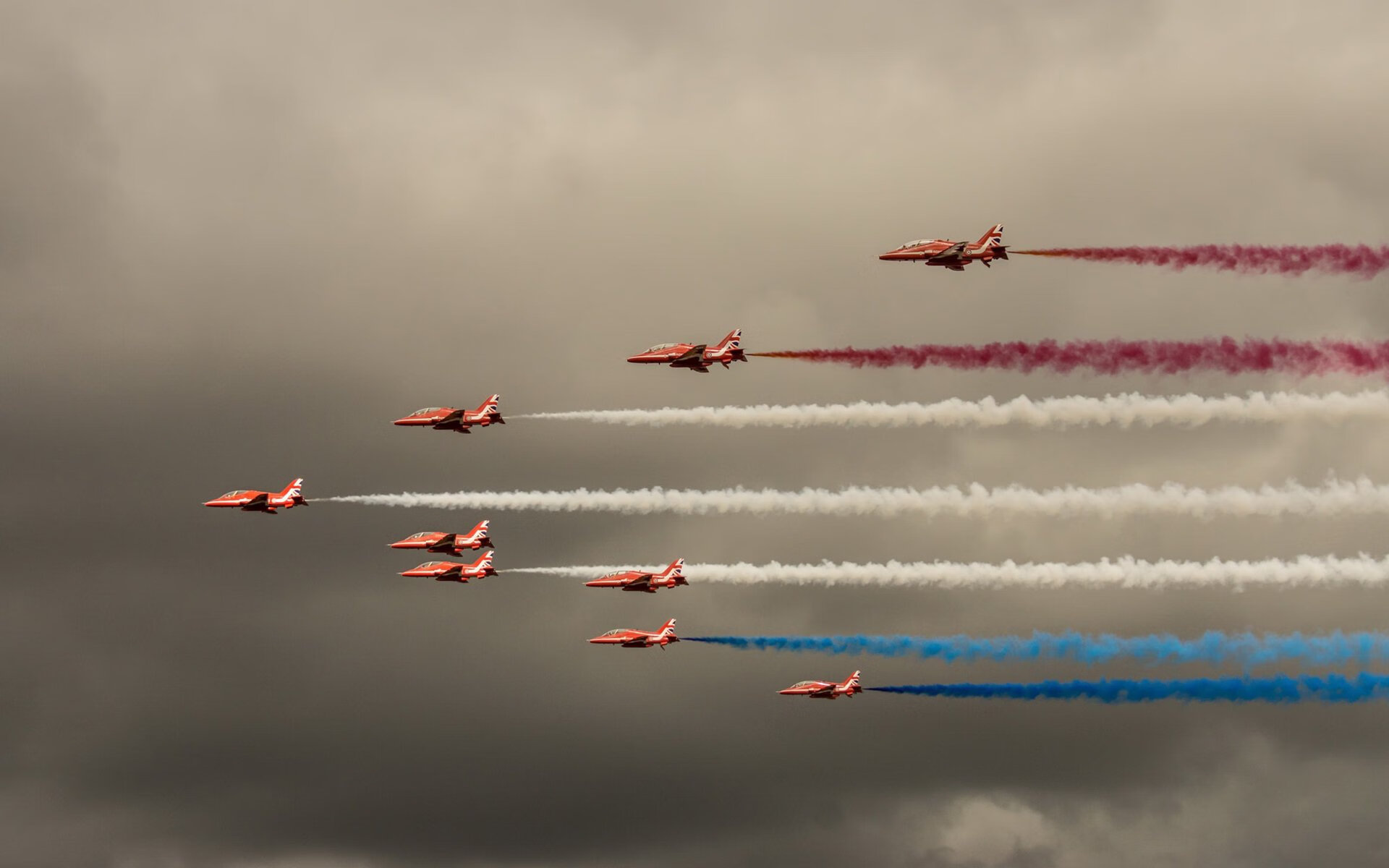 开云体育APP下载-双重觉醒，三笘薰的救赎与拉齐奥的铁蹄，照亮足球的多维困境
